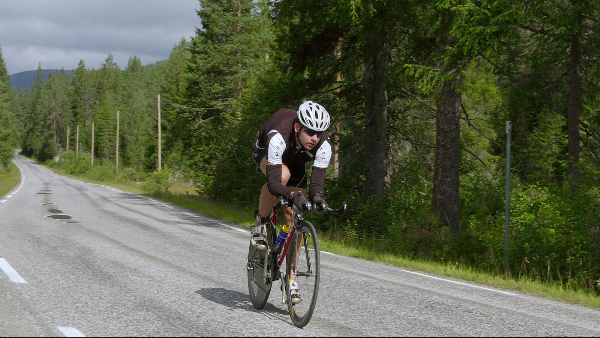贝林厄姆的火焰，英格兰逆转瑞典背后的唯一性叙事